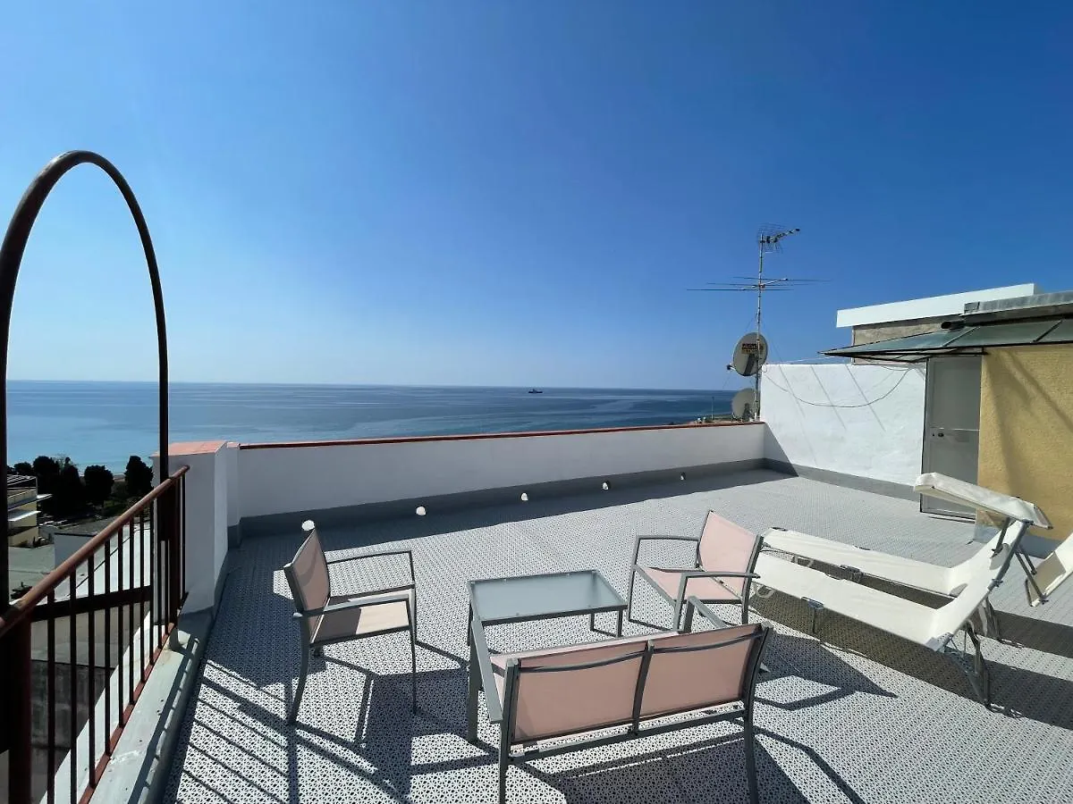 Luxury Penthouse Poseidon Suite - Sanremo 0*,
