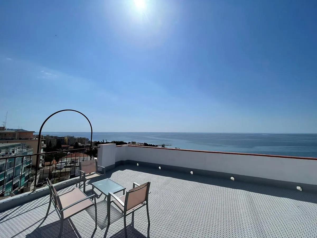 Luxury Penthouse Poseidon Suite - Sanremo 0*,  Italy