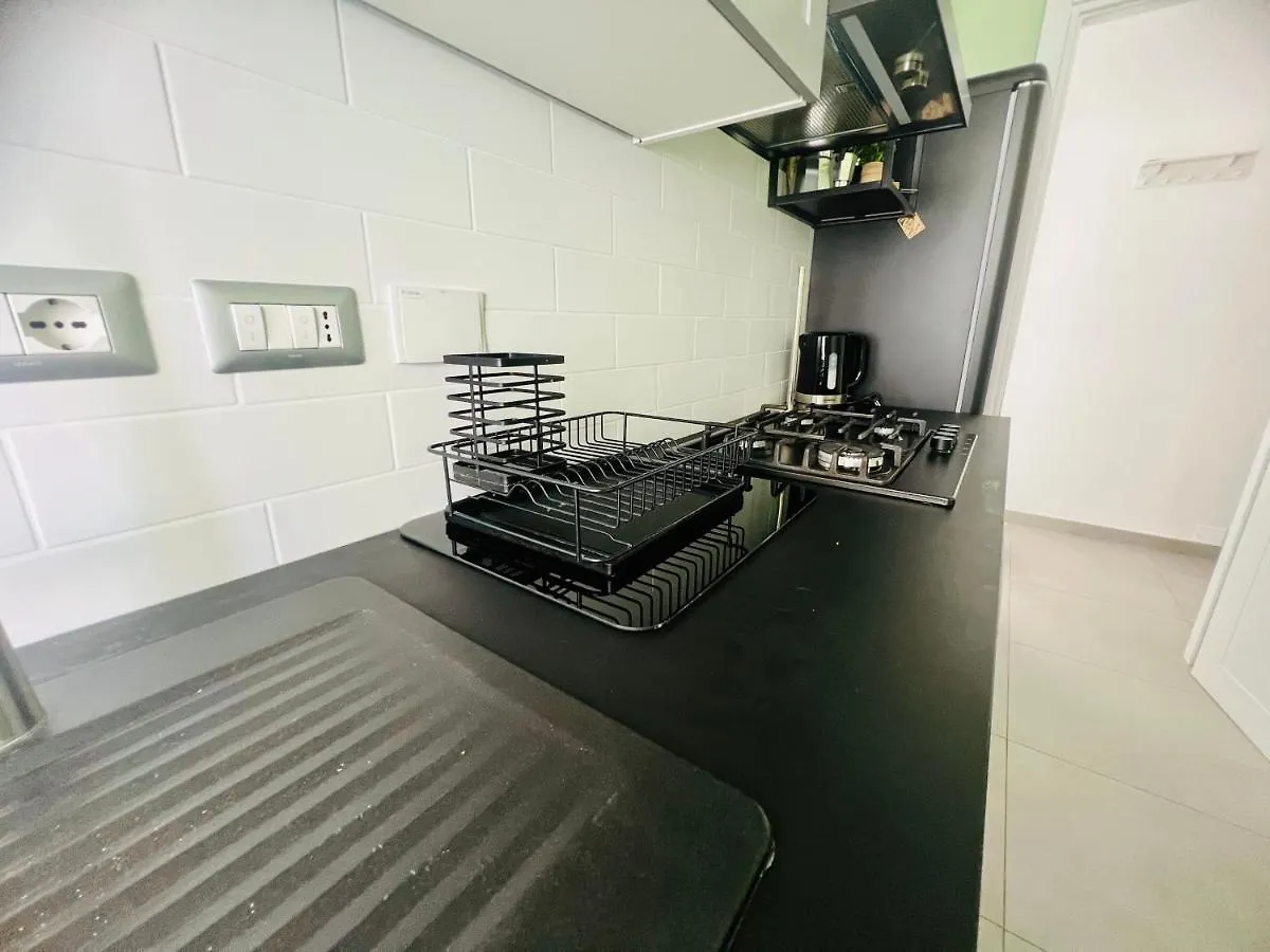 Luxury Penthouse Poseidon Suite - Sanremo 0*,